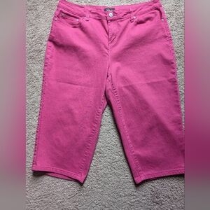 Tailormade 5 Pocket Solid Capri Pants